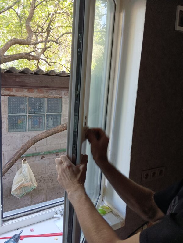 Заміна ущільнювача металопластикового вікна